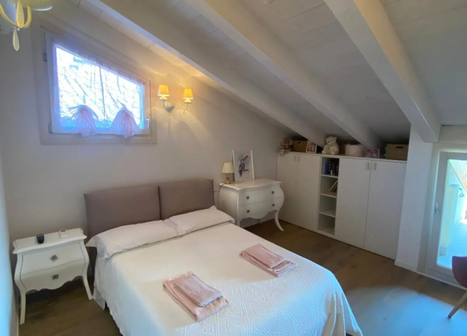 Casa D'Arte Apartment Sirmione Italy